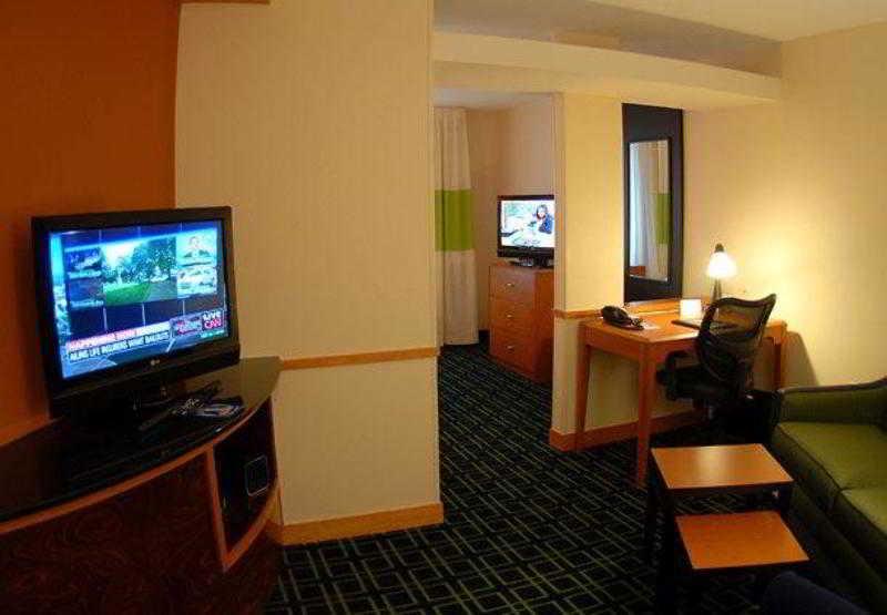 Fairfield Inn & Suites By Marriott Mobile Daphne/Eastern Shore Spanish Fort Room photo